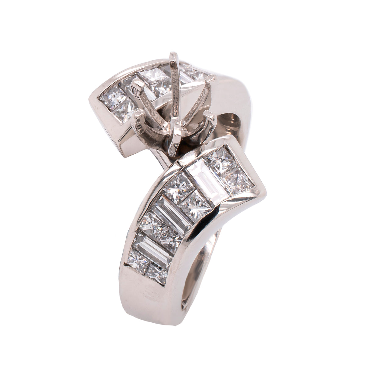 18K White Gold Bypass Diamond Semi-Mount Ring with Variable Mount
