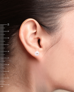 14K Yellow Gold AAA Freshwater Pearl Stud Earrings 7-7.5mm, view 2